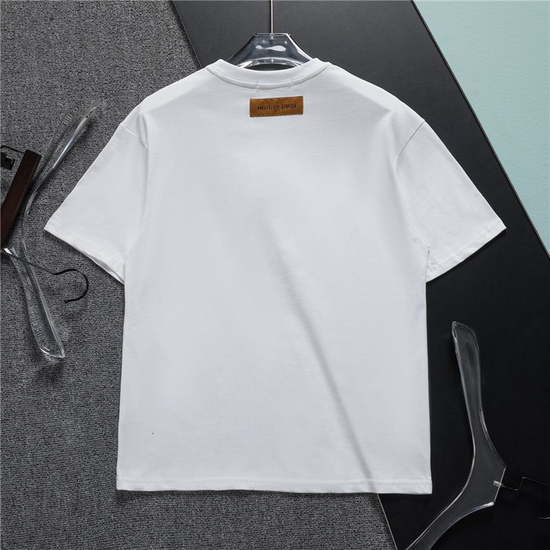 Louis Vuitton Men's T-shirts 1815